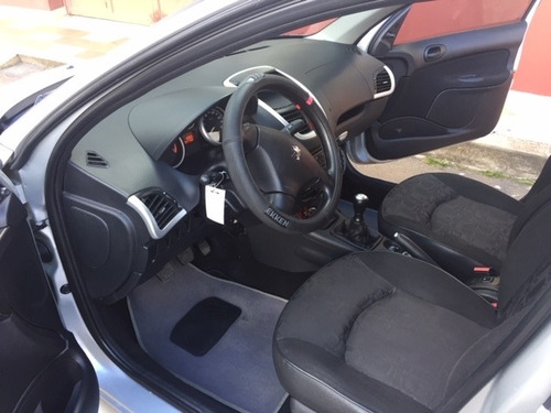 Peugeot 207 Compac Sedan Modelo 2011