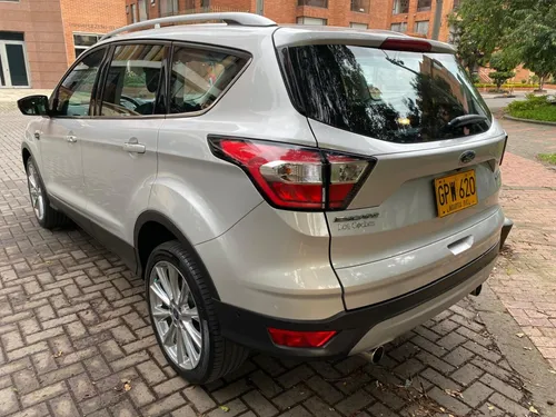 Ford Escape 2.0 Titanium