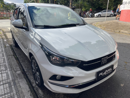 Fiat Cronos 1.8 Precision 16v Flex Aut. 4p