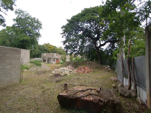 Imagen 3 de 10 de Terreno En Hacienda Cantarrana