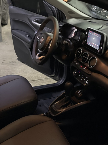 Fiat Cronos Precision At6