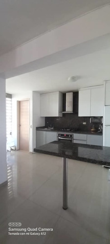 Imagen 5 de 18 de Vendo Apartamento 110m2 4h/3b/2pe La California Norte 2519