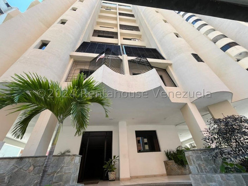 Cliff Livingston Asesor Inmobiliario Rent-a-house Vende Hermoso, Amplio Y Moderno Apartamento Ubicado En La Urb. La Trigaleña Cod: 24-23167