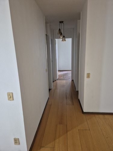 Apartamento 3 Quartos 2 Banheiros 1 Suíte Otimo