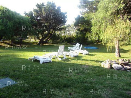 Casa En Venta En Playa Mansa, Punta Del Este, Uruguay