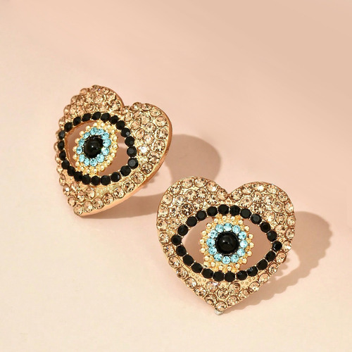 Pendientes De Diamantes Con Incrustaciones De Corazón