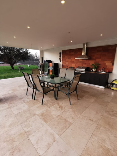 Imagen 3 de 22 de Oportunidad!! Hermosa Y Luminosa Casa Moderna En Chicureo