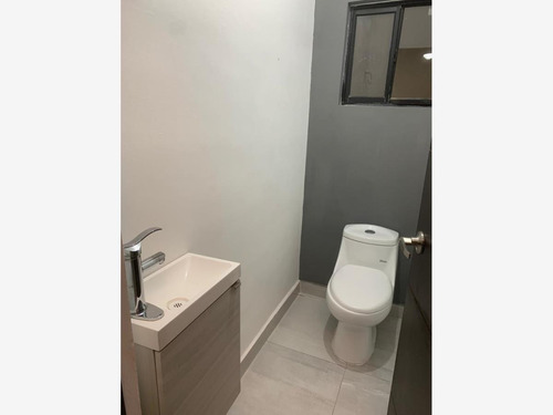 Imagen 3 de 12 de Casa Sola En Renta San Marino