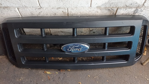 Parrilla De Ford Triton