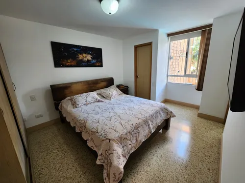Apartamento En Venta En Laureles, Primer Parque. Cod V12107