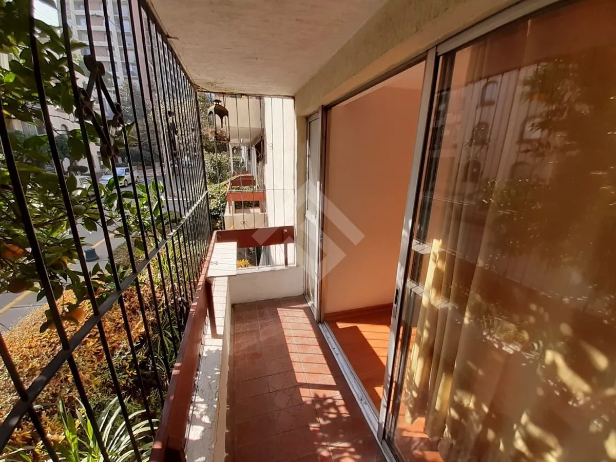 Imagen 3 de 13 de Departamento En Arriendo De 2 Dorm, 1 Baño, Providencia