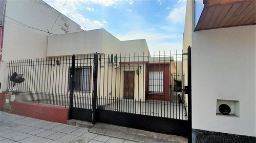 Venta Casa 4 Ambientes Avellaneda