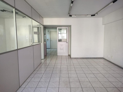 Imagem 1 de 11 de Lívia Machado Imóveis Aluga 2 Salas Conjugadas Com 50 M² Cada Em Vitoria/es - 1845