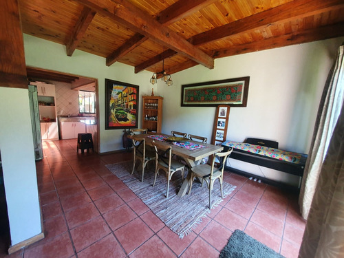 Casa En Tranquilo Pasaje Cerrado