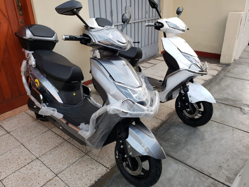 Imagen 11 de 15 de Moto Scooter Electrico Bateria 20ah Autonomia 50km Garantia