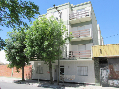 Departamento 2 Amb. - Planta Baja - Excelente Ubicación!!