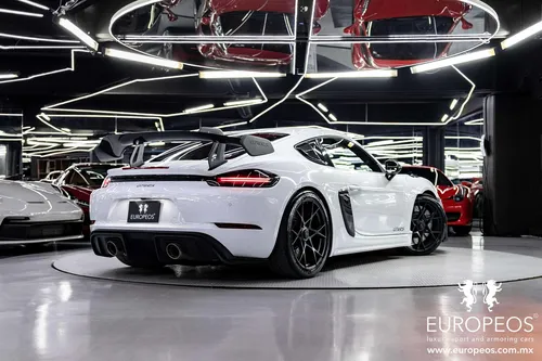 Porsche Gt4 Rs Weissach