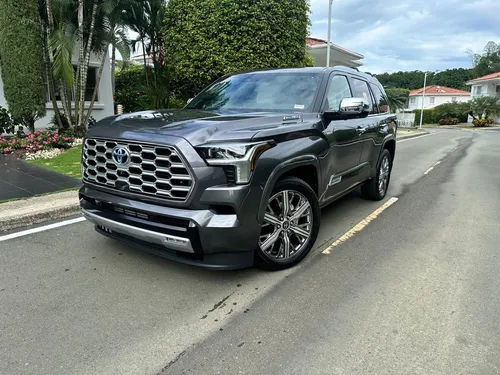 Toyota Sequoia 3.5 V6 Capstone