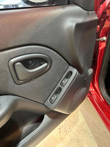 Imagen 14 de 14 de Renault Clio 2016 1.2 Mio Confort Pack