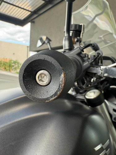 Voge 500 Ac 2023 Con Accesorios, Detalle Por Caida Parada