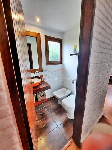 Casa A La Venta En Punta Del Este, Mansa- Ref: 27037