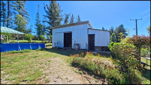 Parcela Con 2 Casas Y 8000m2 De Terreno (126968)