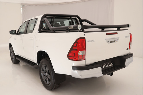 Hilux 2.4 4x2 Sr Cd 6m/t D.r