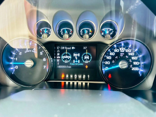 Imagen 18 de 18 de Ford F-250 Super Duty 2015 V8 4x4 Automático
