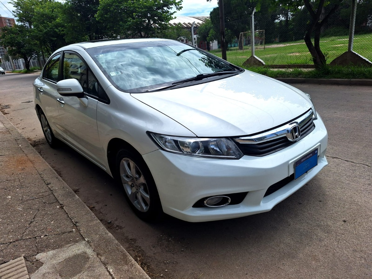 Honda Civic 1.8 Exs Mt