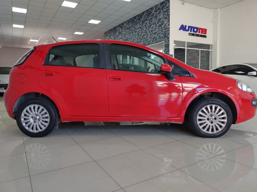 Imagen 22 de 22 de Fiat Punto 2014 1.4 Attractive Pack Top Con Gnc
