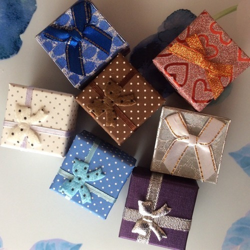 Imagen 4 de 4 de 24 X Cajas De 5x5 Cms Para Joyas Joyería Regalo Anillo Aros