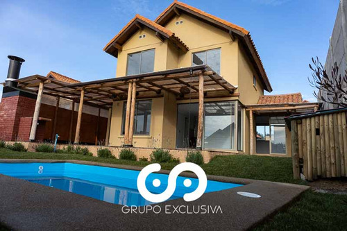 Se Vende Casa Dentro De Condominio Con Piscina En Curauma