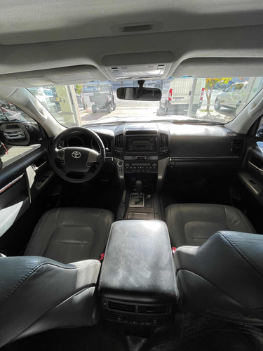 Imagen 8 de 22 de Toyota Land Cruiser 2012 4.5 200 V8 D4-d 235cv At