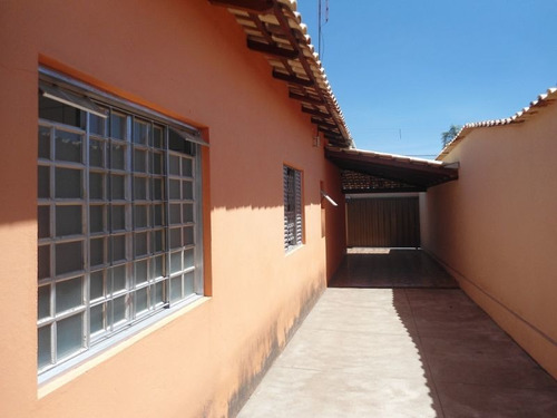 Casa Com 3 Quartos Para Comprar No Chácara Do Quitão Em Itaúna/mg - 103
