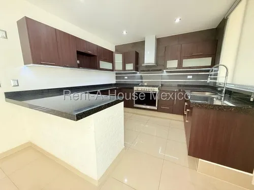 Casa En Renta En Zakia Querétaro. Sr