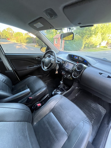 Toyota Etios 1.5 Platinum At
