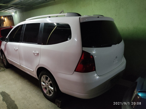 Imagem 2 de 9 de Nissan Grande Livina Sl