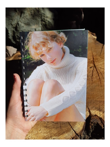 Cuaderno Libreta A5 De Taylor Swift Folklore Tapa Dura