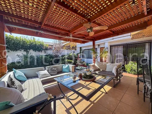 Venta Casa 7 Dormitorios- Metro Los Dominicos- Las Condes