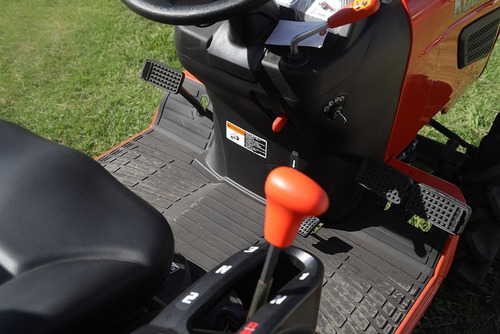 Imagen 2 de 6 de Complemento Pala Omar Martin Para Tractor Kubota B2320 Farm