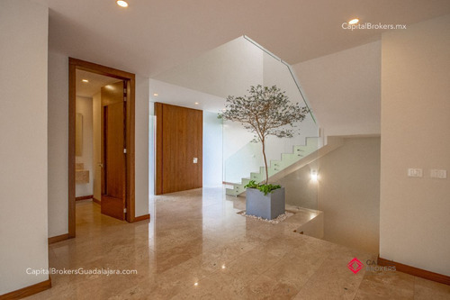 Casa De Lujo En Venta Valle Real