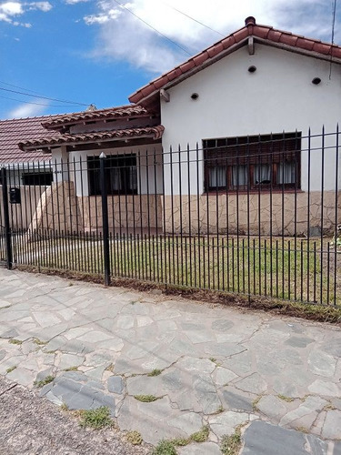 Casa En Venta En Bernal Oeste