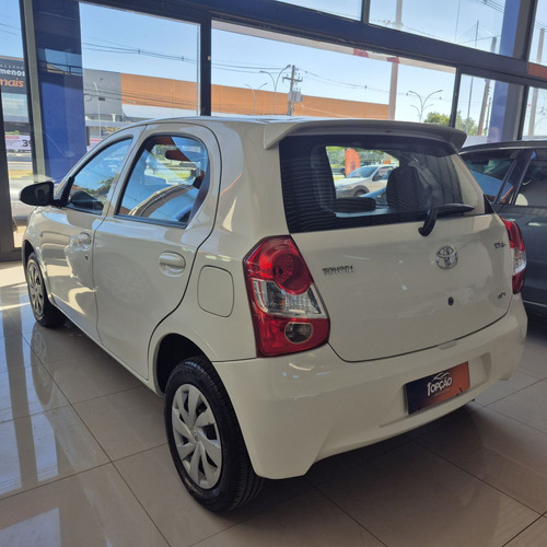 Toyota Etios X 1.3 Flex 16V 5p Mec.