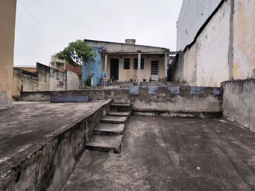 Casa Grande Com 3x Quartos.