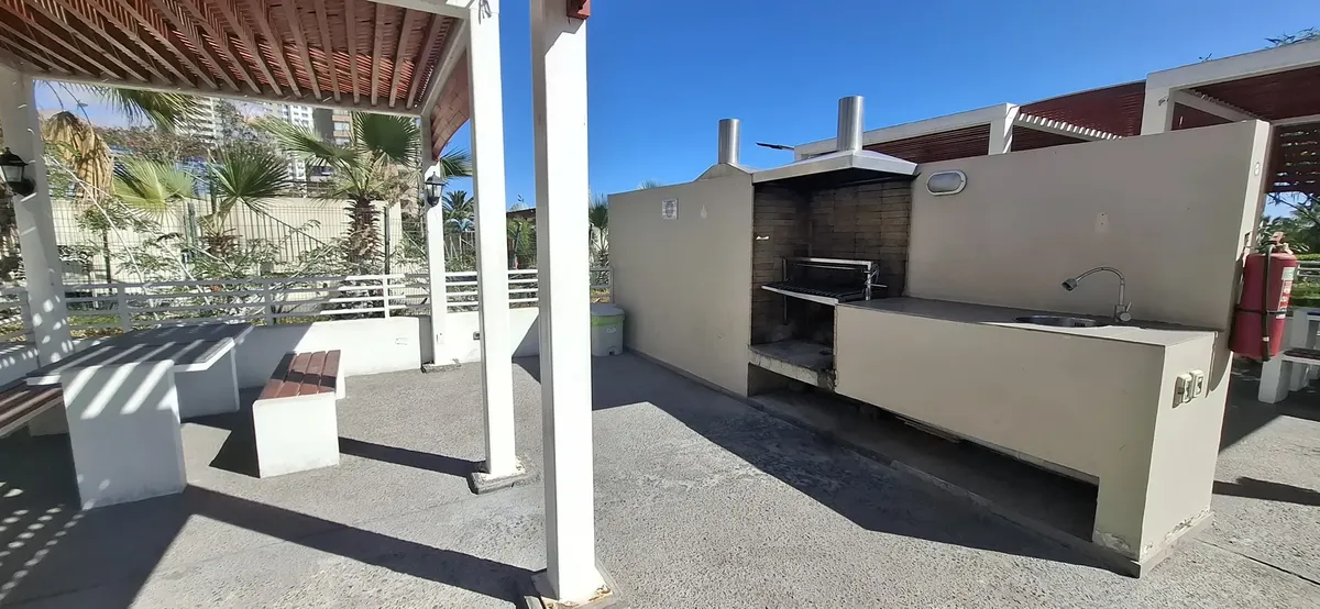 Imagen 3 de 25 de Arriendo Depto 3d/2b, 109m2, Edificio Costanera Huayquique,