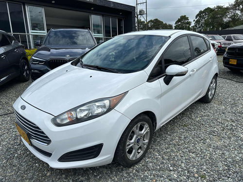 Ford Fiesta 1.6 Sportback Se Mecánica