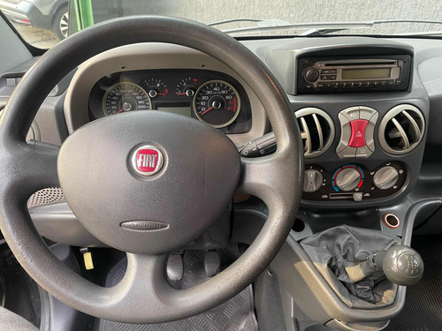 Fiat Doblo 1.8 16v Essence Flex 5p