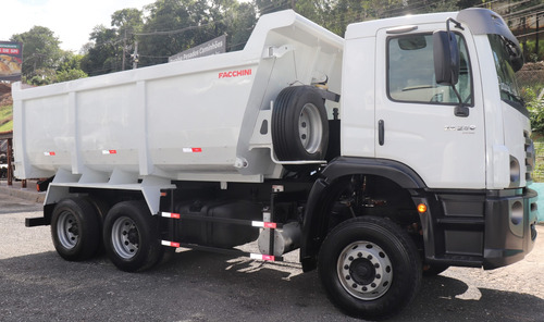 Volkswagen 26.280 - 6x4 Ano 2022 Com Cacamba Facchini 16m3