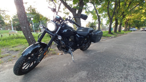 Bajaj Avenger 220 Street 2017 Con Alforjas Rígidas - Permuto