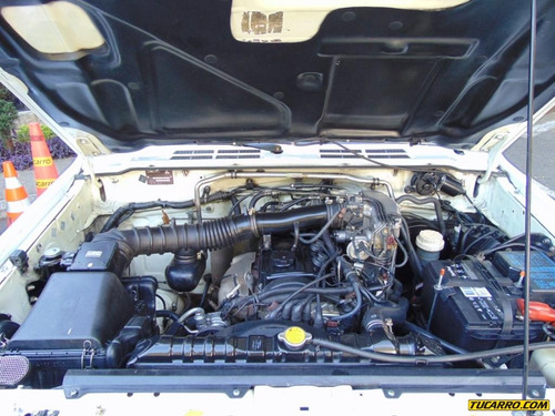 Mitsubishi Montero 2.4 Mt 2400cc 3p